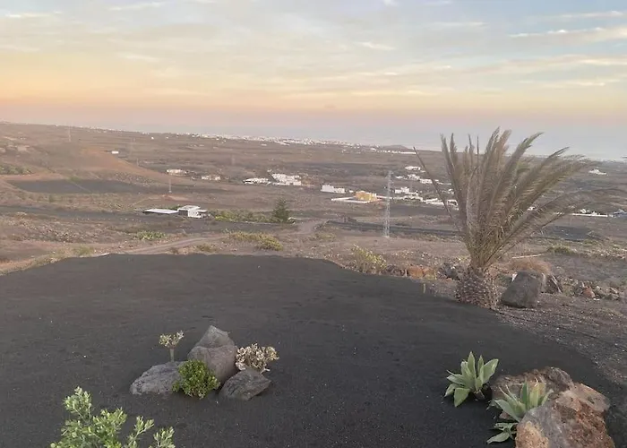 Lägenhet Private Loft-sea Views-jacuzzi *