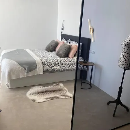 Private Loft-sea Views-jacuzzi Apartmán