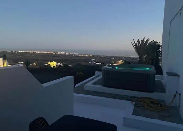 Apartment Private Loft-sea Views-jacuzzi *